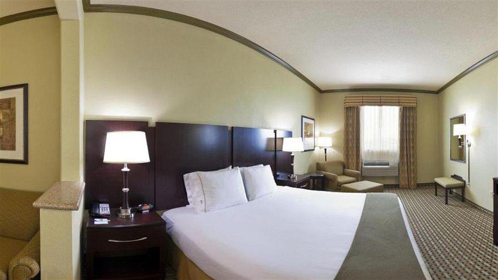 Holiday Inn Express & Suites Fort Worth - Fossil Creek By Ihg Zewnętrze zdjęcie